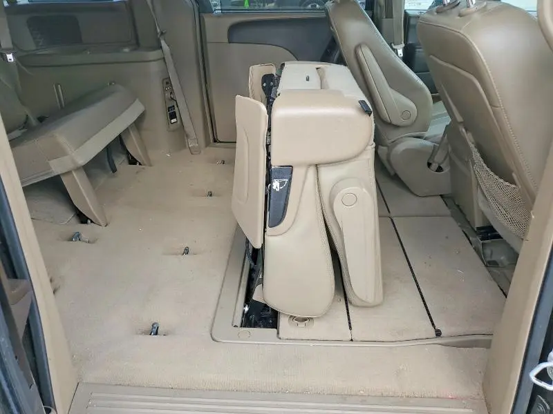 2013 CHRYSLER TOWN & COUNTRY TOURING L  