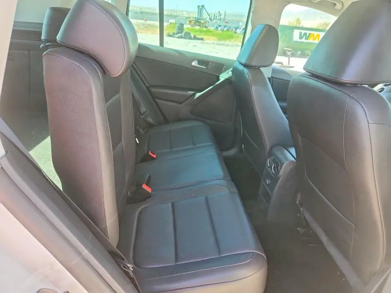2011 VOLKSWAGEN TIGUAN S  