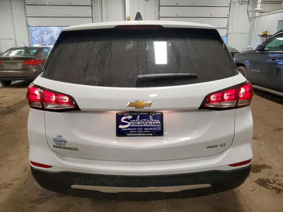 2024 CHEVROLET EQUINOX LT  