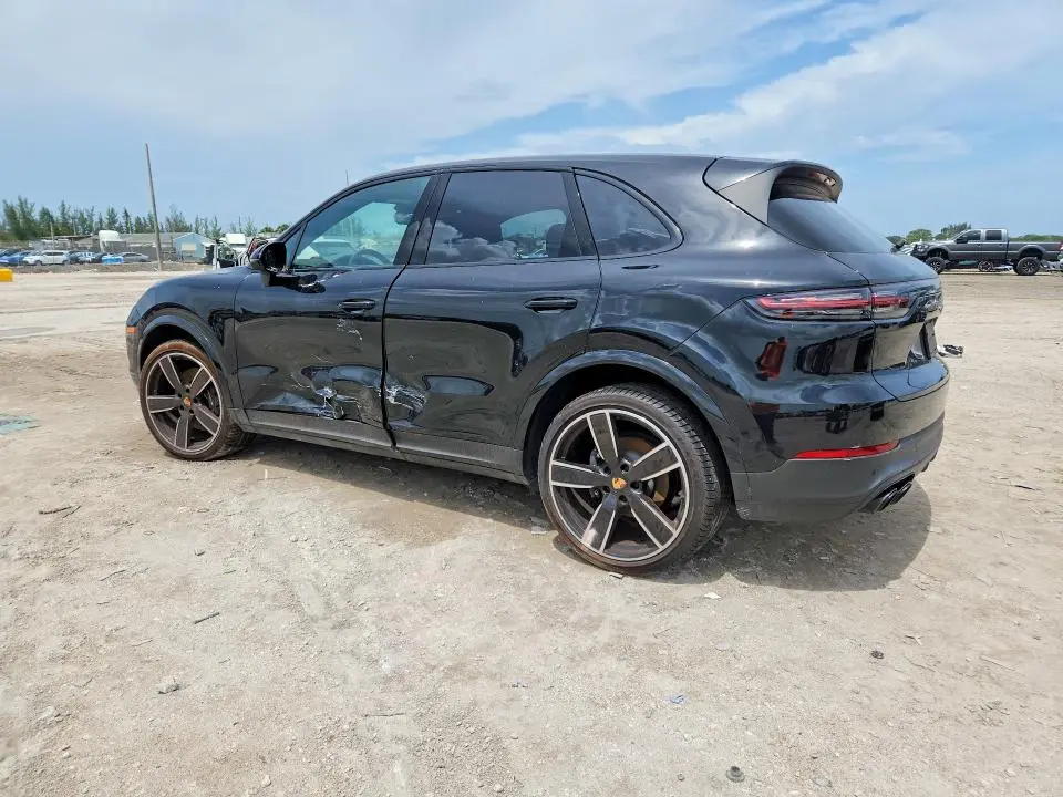 2023 PORSCHE CAYENNE BASE  