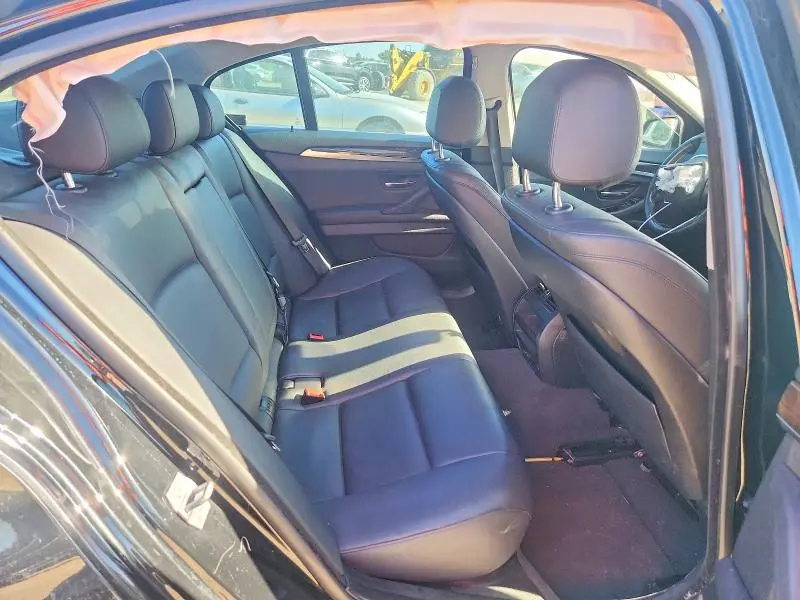 2016 BMW 528   