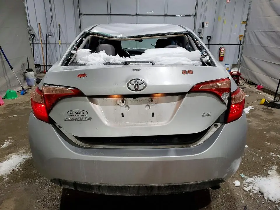 2018 TOYOTA COROLLA LE  