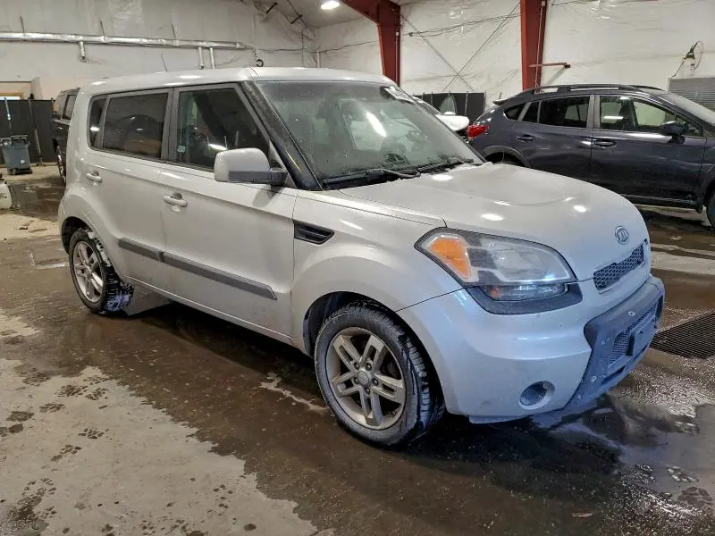 2011 KIA SOUL +  