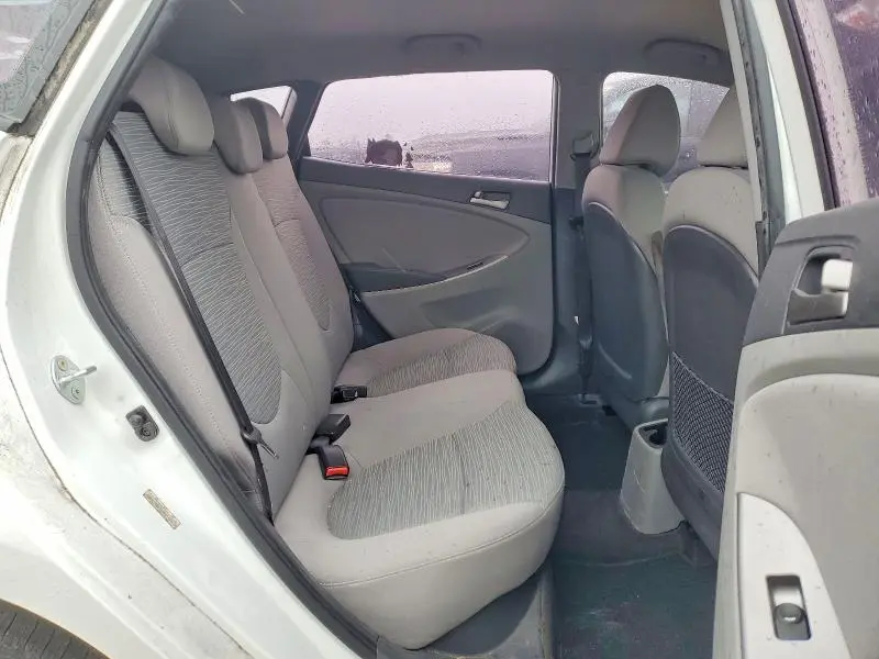 2015 HYUNDAI ACCENT GS  