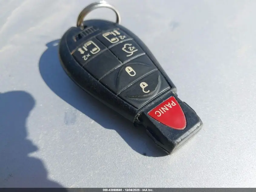 2013 CHRYSLER TOWN & COUNTRY TOURING