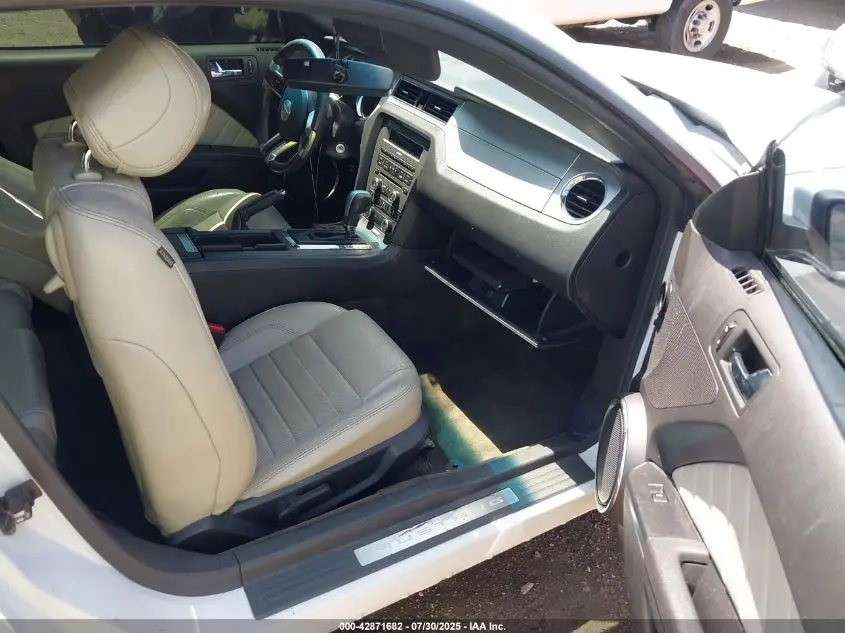 2014 FORD MUSTANG V6 PREMIUM