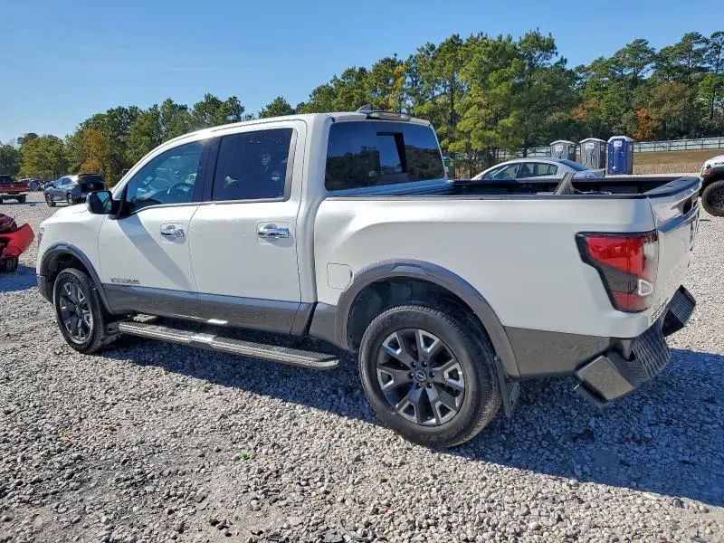 2024 NISSAN TITAN PRO-4X  