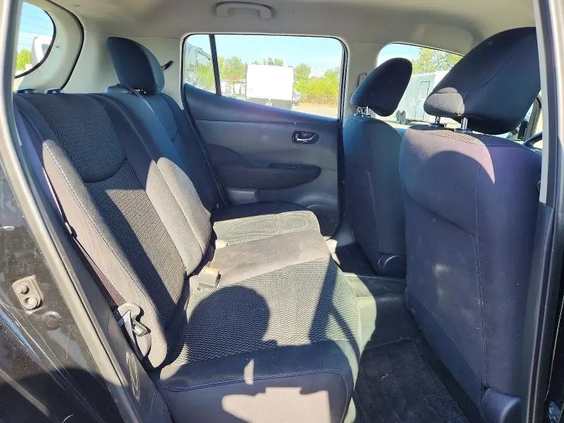 2015 NISSAN LEAF S  