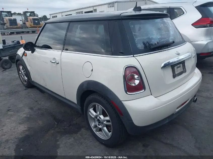 2013 MINI HARDTOP COOPER