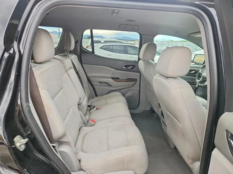 2017 GMC ACADIA SLE  