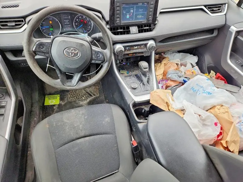 2021 TOYOTA RAV4 LE  