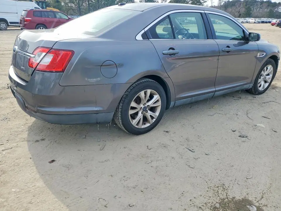 2011 FORD TAURUS SEL  