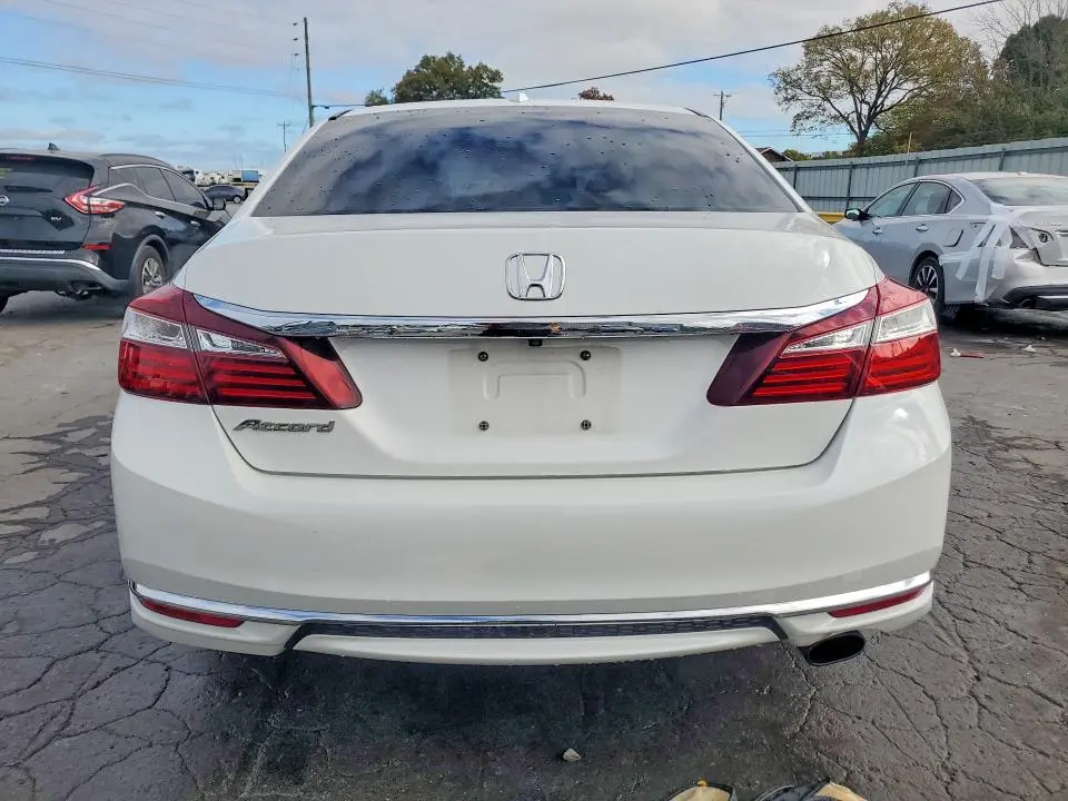2017 HONDA ACCORD EX  