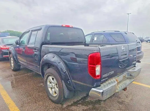 2011 NISSAN FRONTIER S  