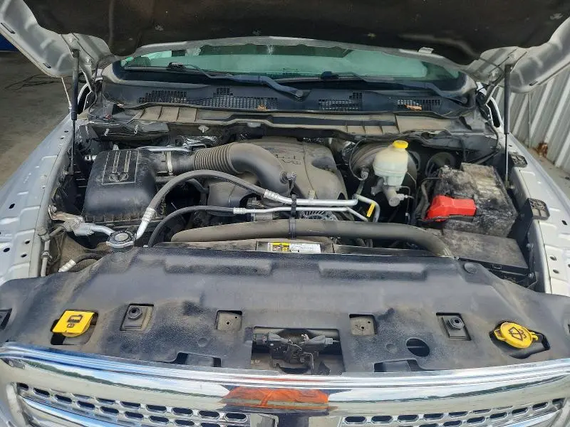 2016 RAM 1500 SLT  