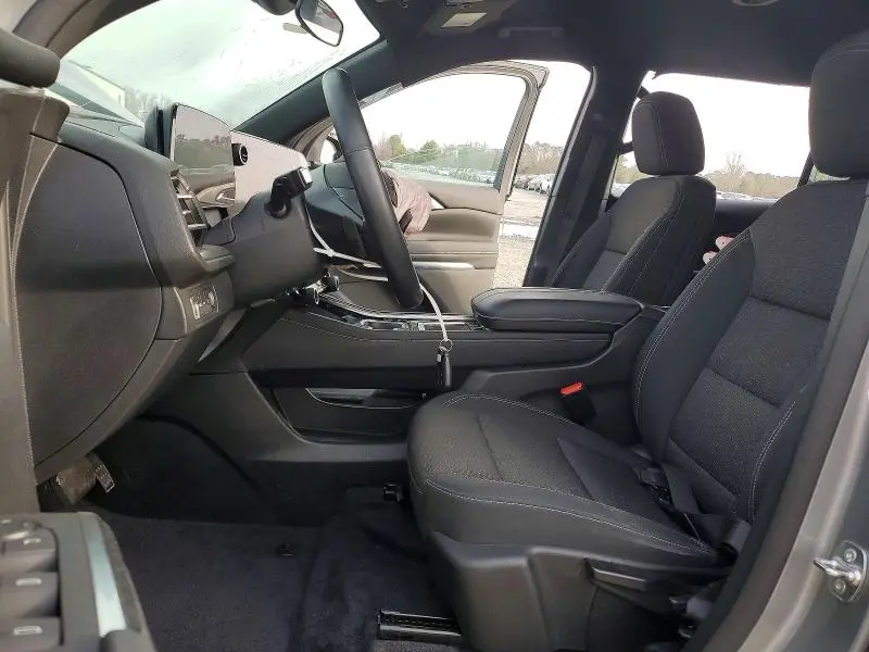 2024 CHEVROLET TRAVERSE LS  
