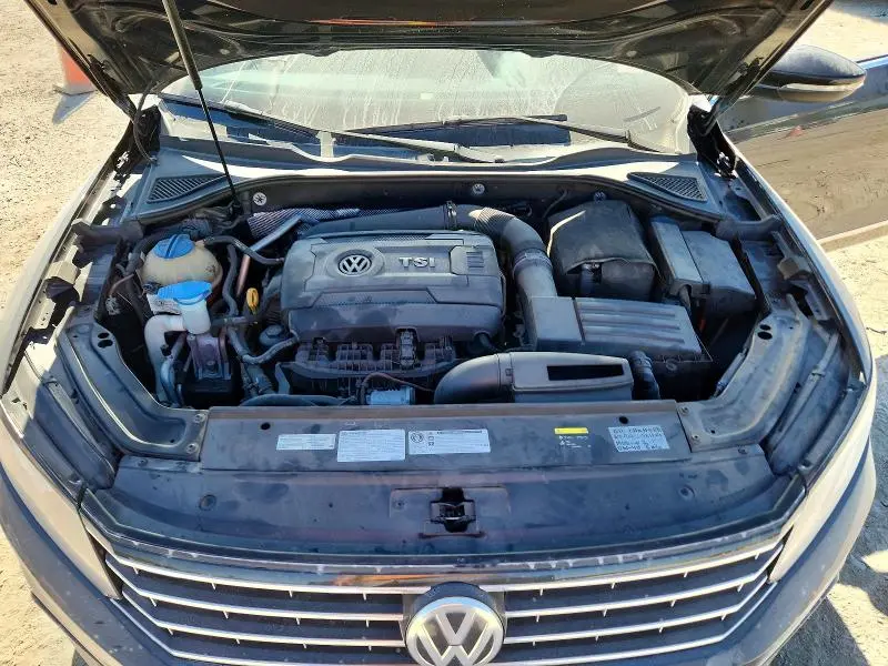 2017 VOLKSWAGEN PASSAT S  