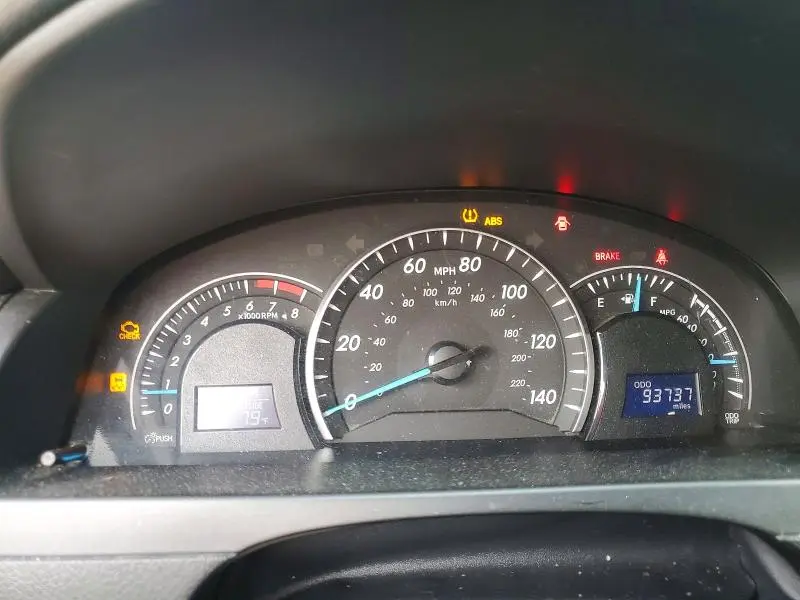 2012 TOYOTA CAMRY LE  