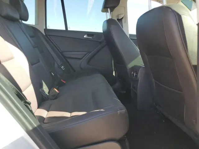 2016 VOLKSWAGEN TIGUAN S  