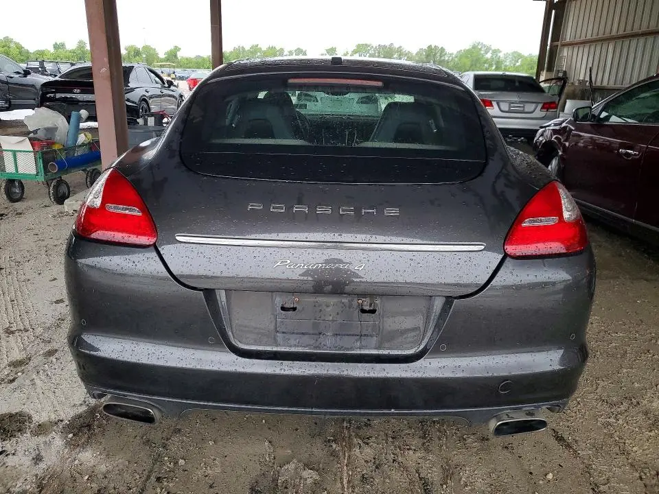 2012 PORSCHE PANAMERA 2  
