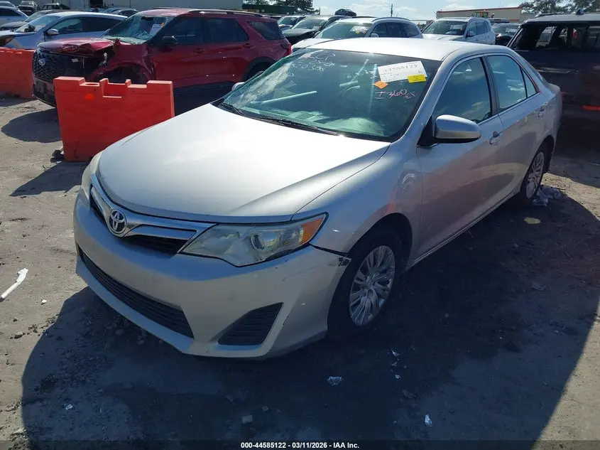 2014 TOYOTA CAMRY LE