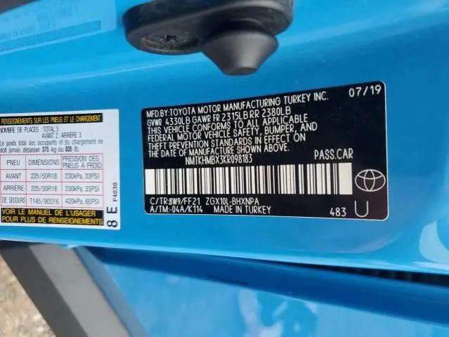 2019 TOYOTA C-HR XLE  