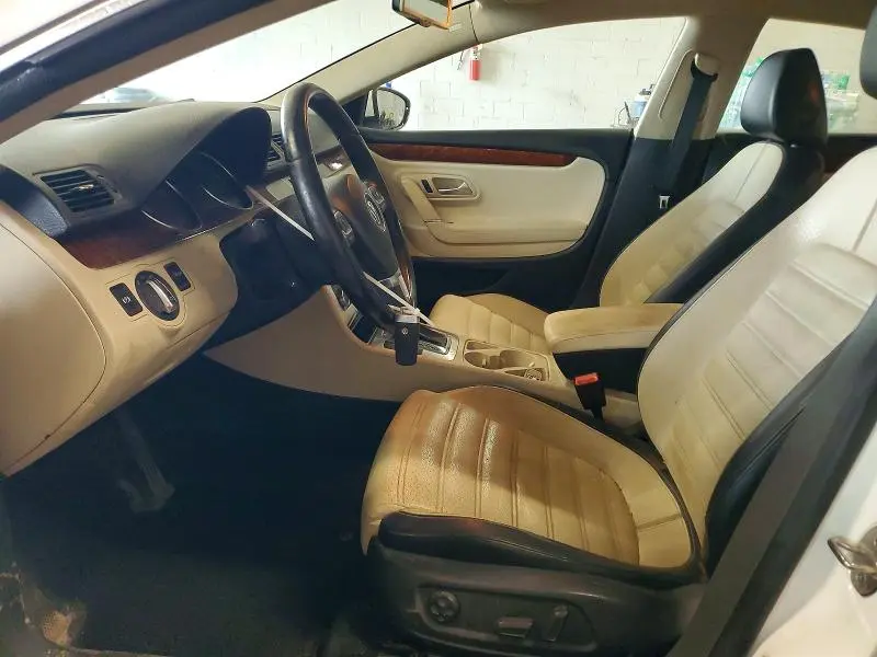 2011 VOLKSWAGEN CC LUXURY  