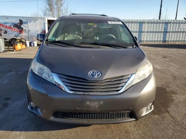 2011 TOYOTA SIENNA XLE  