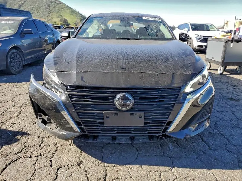 2024 NISSAN ALTIMA SV  