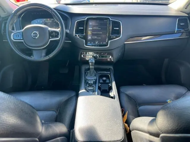 2016 VOLVO XC90 T6