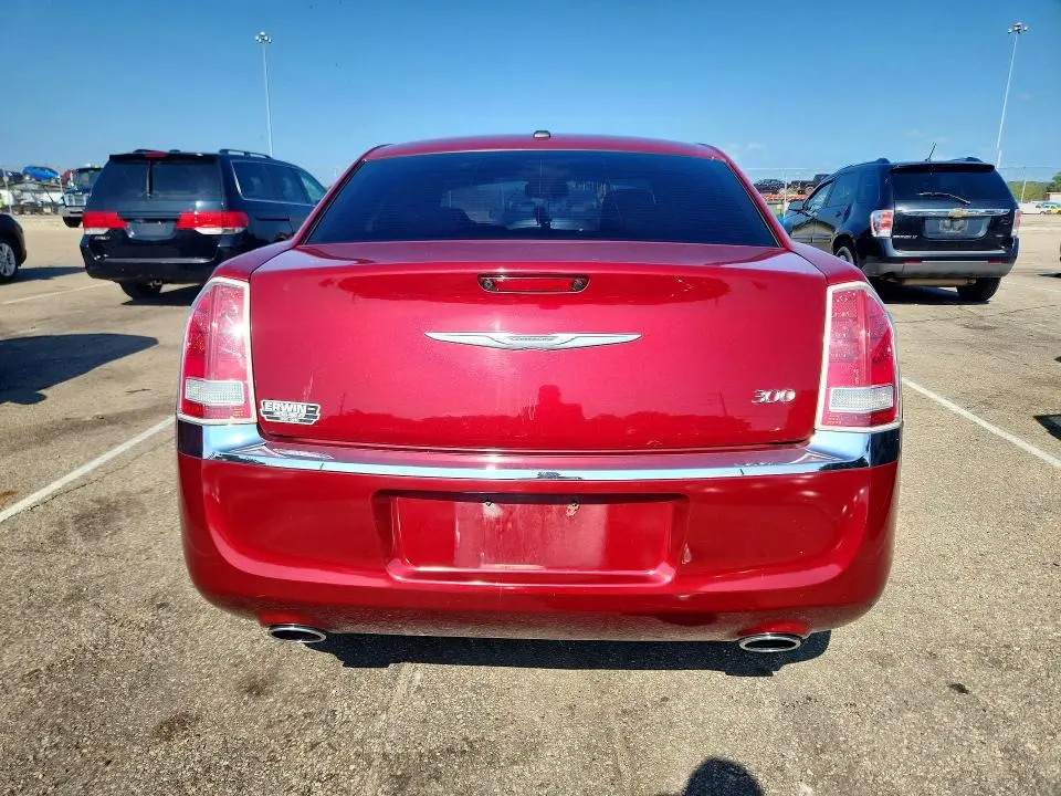 2011 CHRYSLER 300 LIMITED  