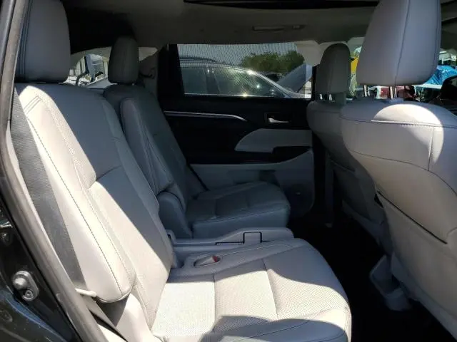 2015 TOYOTA HIGHLANDER LIMITED  