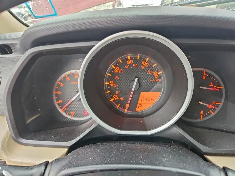 2012 TOYOTA 4RUNNER SR5  