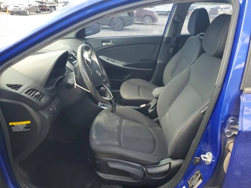 2013 HYUNDAI ACCENT SE  