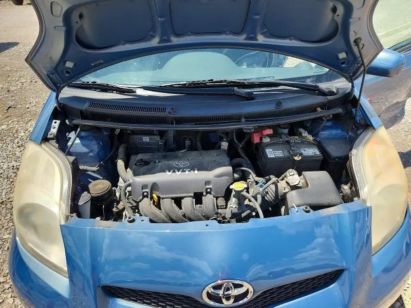 2010 TOYOTA YARIS BASE  