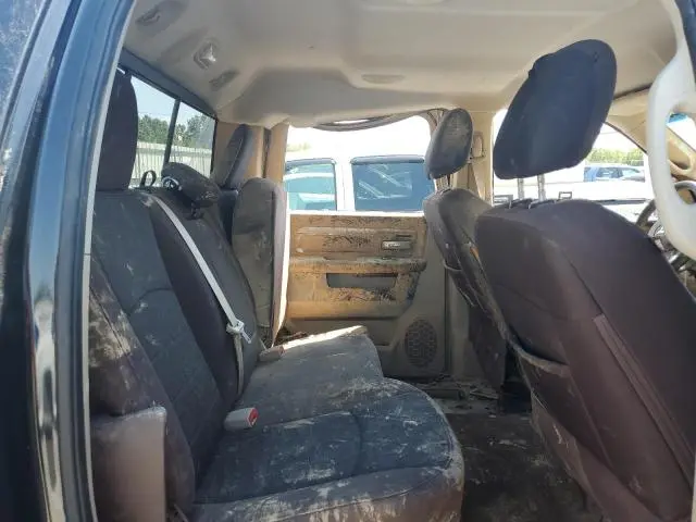 2016 RAM 1500 SLT  