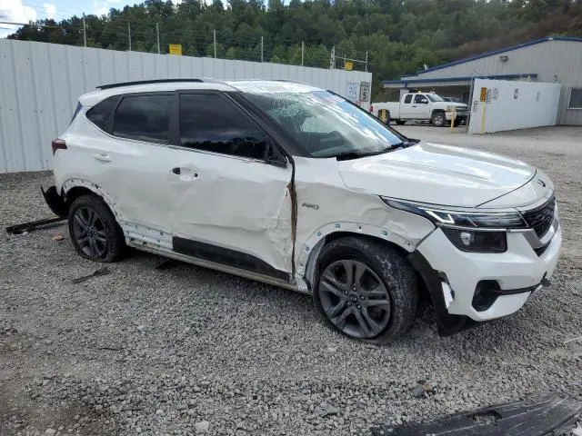 2021 KIA SELTOS S  