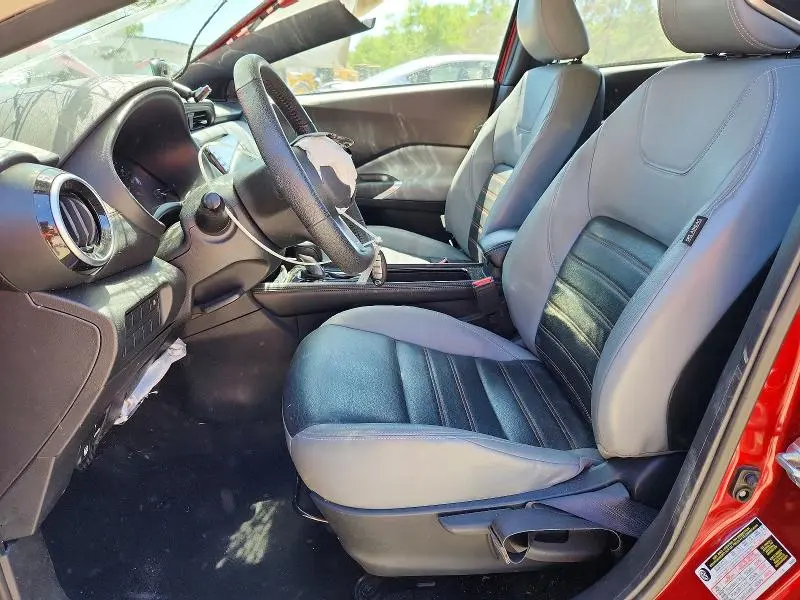 2021 NISSAN KICKS SR  