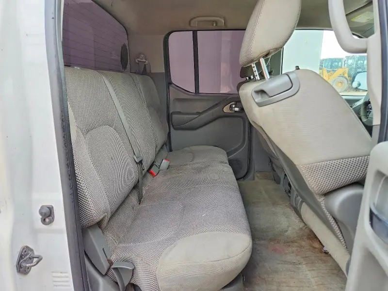 2012 NISSAN FRONTIER S  
