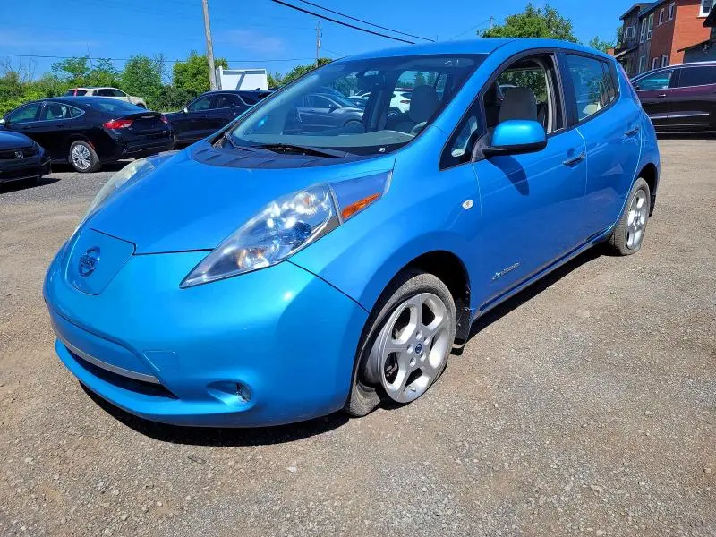 2011 NISSAN LEAF SV  
