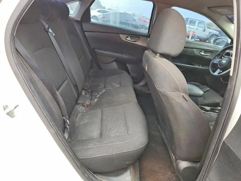 2019 KIA FORTE FE  