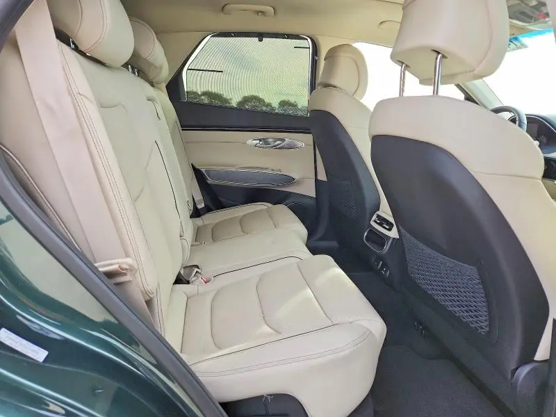 2023 GENESIS GV70 BASE  