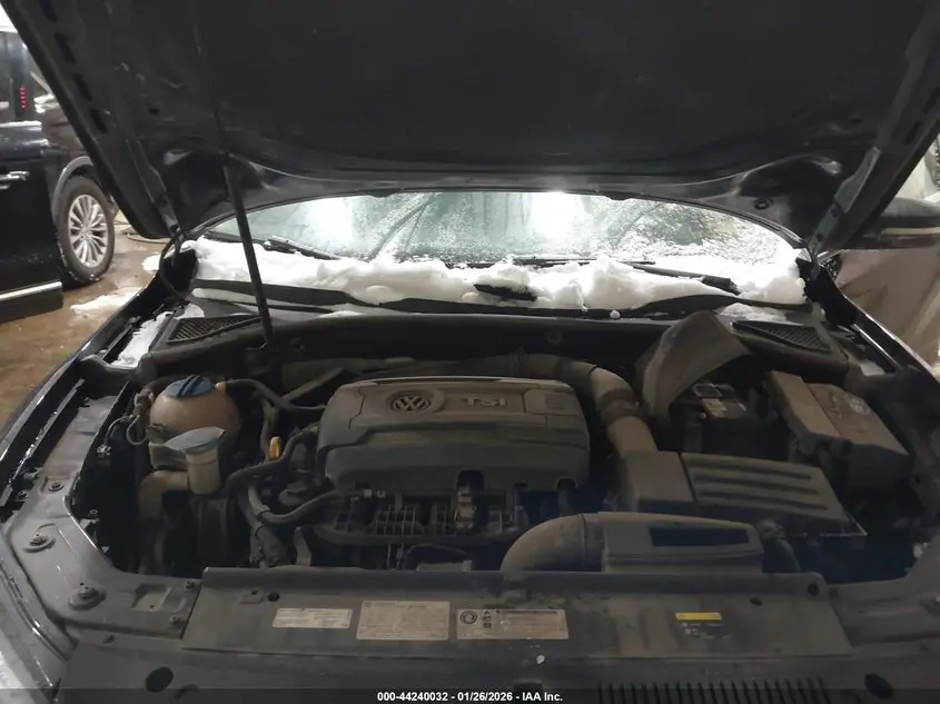 2015 VOLKSWAGEN PASSAT 1.8T SE