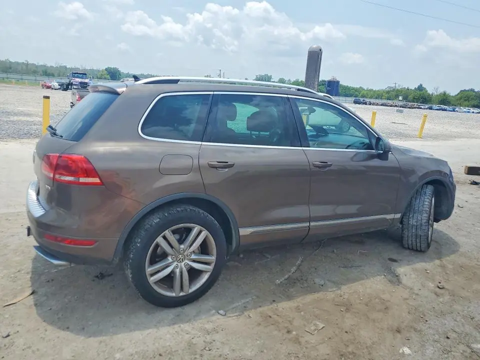 2011 VOLKSWAGEN TOUAREG V6 TDI  