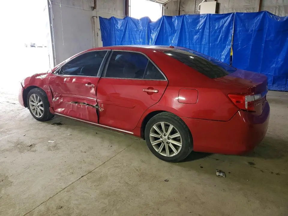 2014 TOYOTA CAMRY XLE  