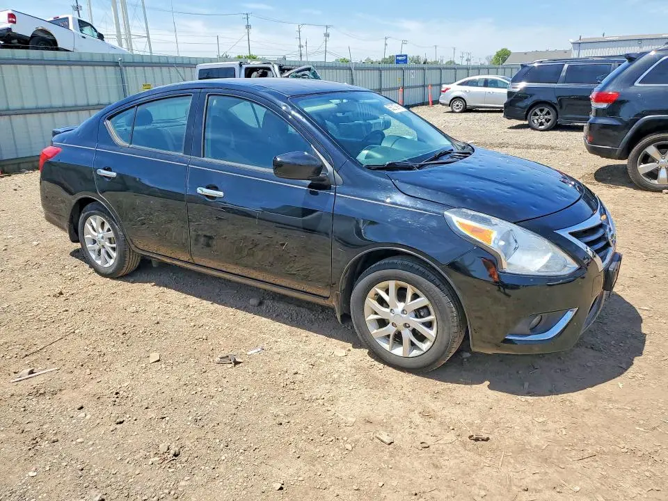 2019 NISSAN VERSA SV  