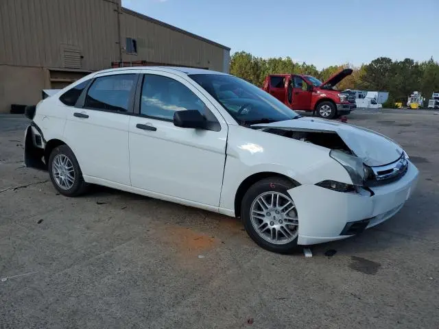 2010 FORD FOCUS SE  