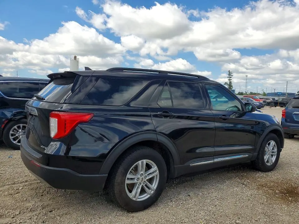 2021 FORD EXPLORER XLT  