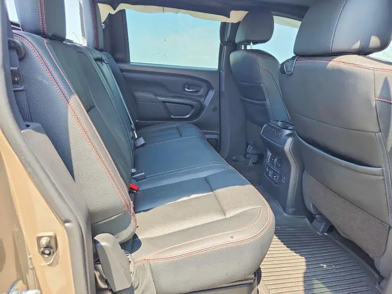 2024 NISSAN TITAN PRO-4X  