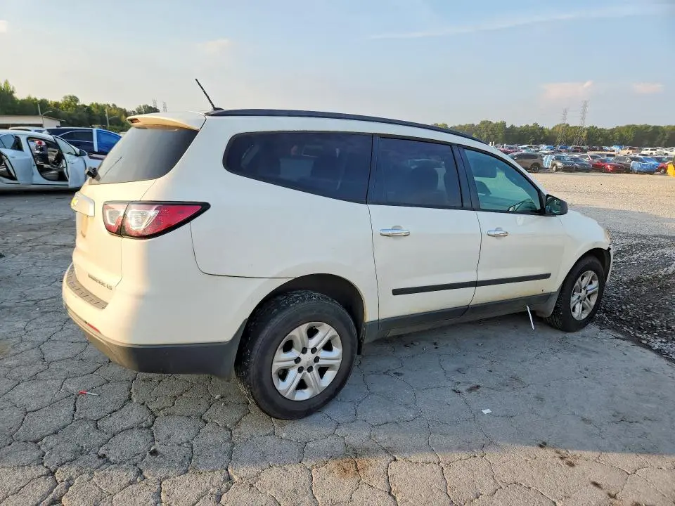2014 CHEVROLET TRAVERSE LS  